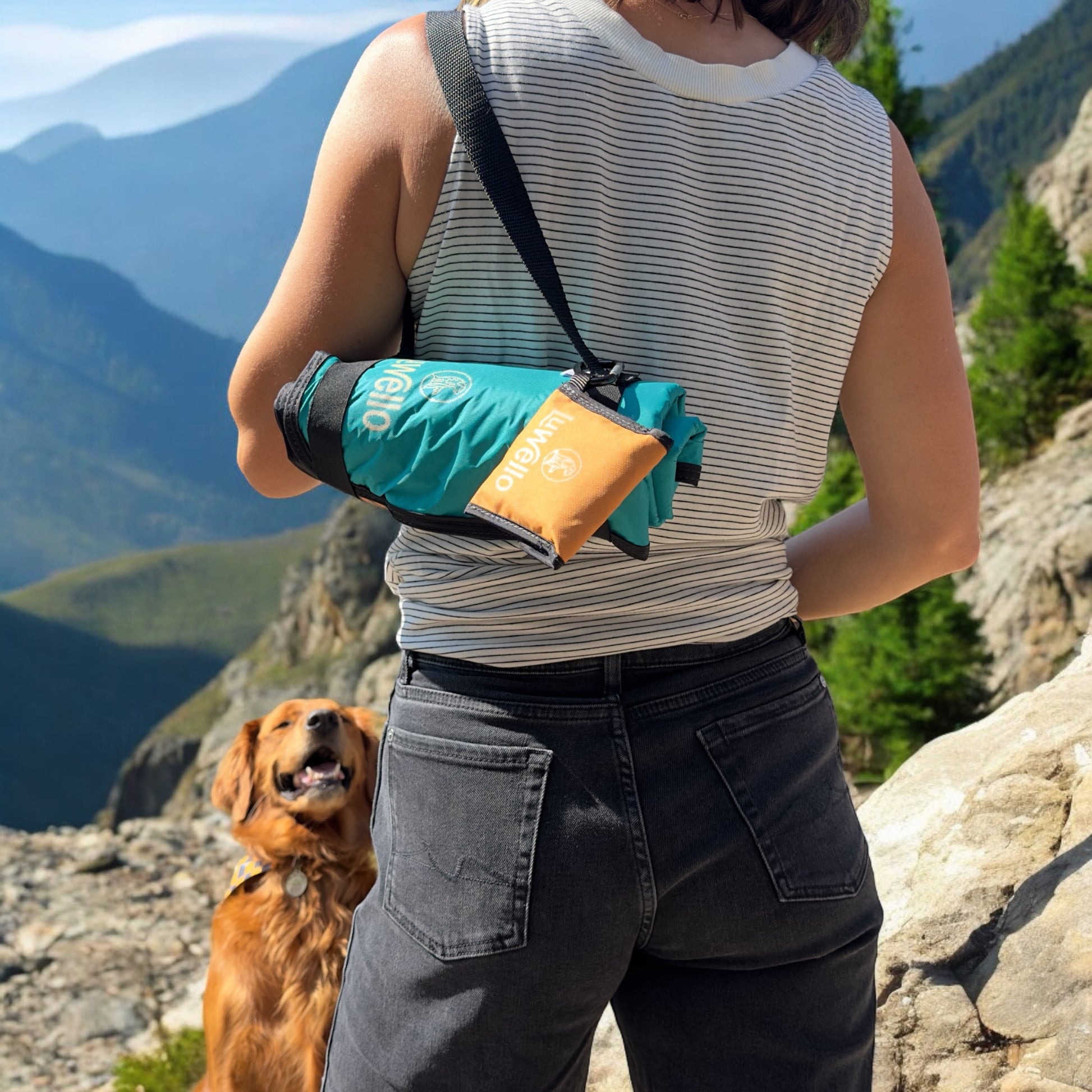 Travel mat with carrying strap