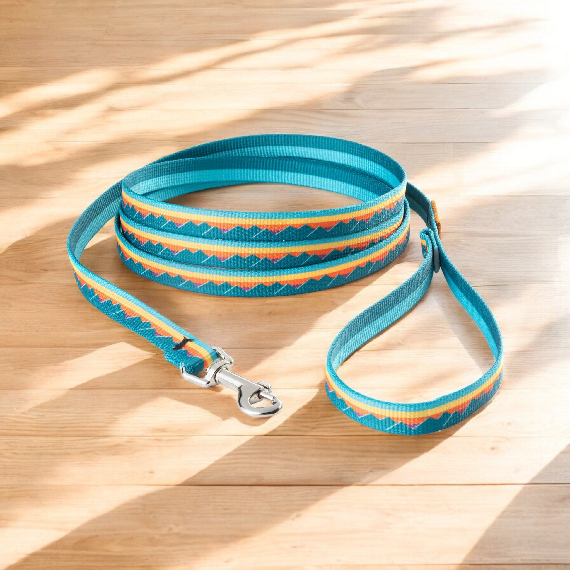 Thin dog leash with mountains